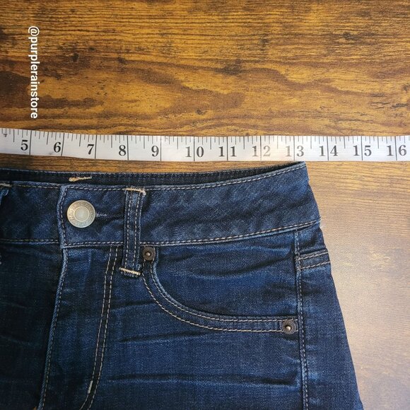American Eagle Cut Off Shorts Size 4 Mid Rise Dark Wash Super Stretch Denim - Picture 6 of 11